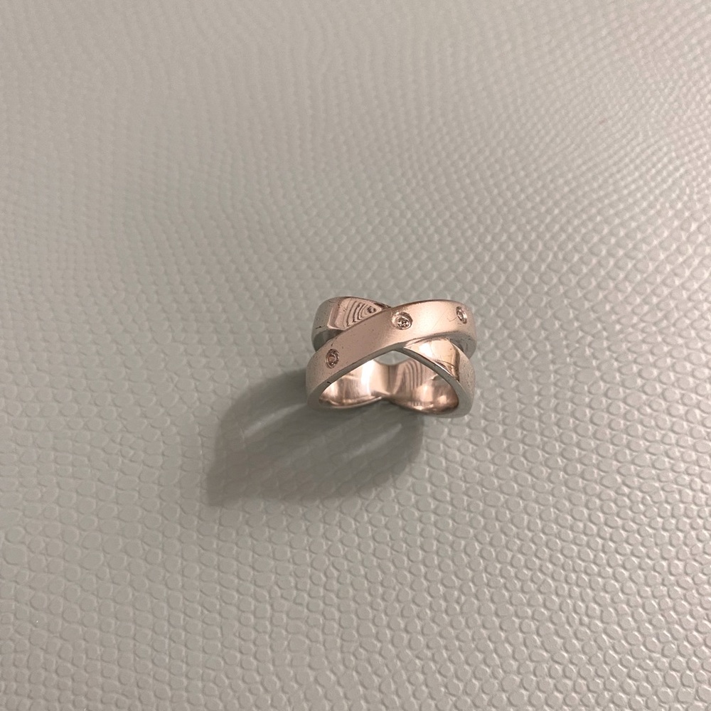 Cross ring